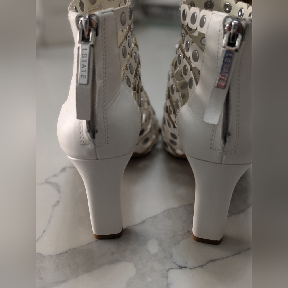 1. State New White Leather Booties Size 6.5 - Picture 4 of 8